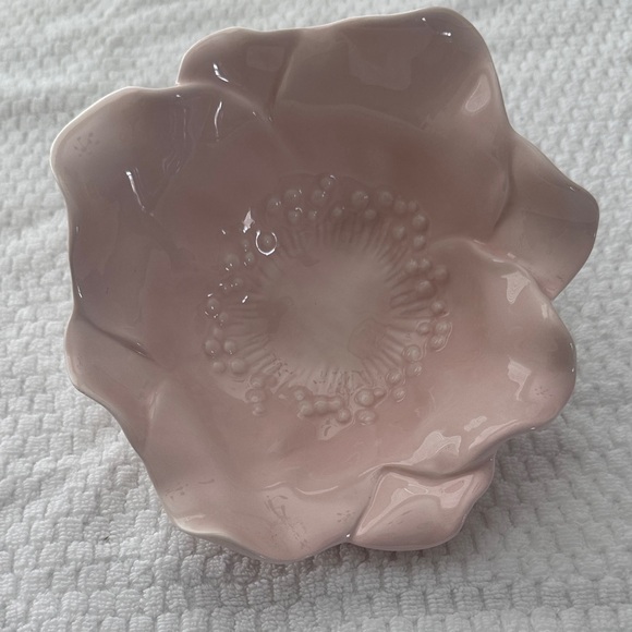 Vintage Studio Blush Pink Ceramic Flower Bowl - Picture 1 of 2